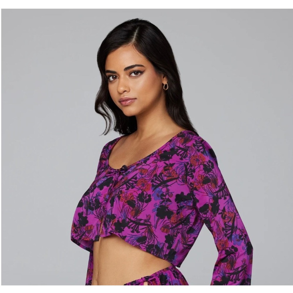 Savage X Fenty  Purple Floral Long Sleeve Tie Front Crop Top Large